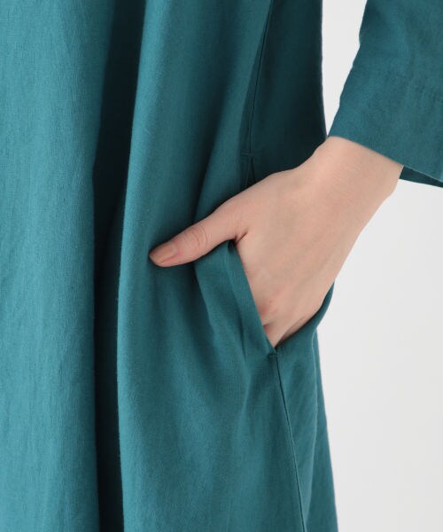 studio CLIP（スタディオクリップ）の「リネンレーヨンキーネックリラックスワンピース（ワンピース/ドレス・スモーク/ベージュ/イエロー/グリーン/ネイビー）」の11枚目の写真