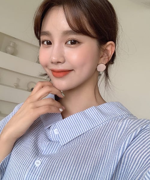 DHOLIC（ディーホリック）の「カラーサークルピアス（ピアス（両耳用）・レディース・グリーン/ホワイト/ピンク/イエロー・FREE）」の2枚目の写真