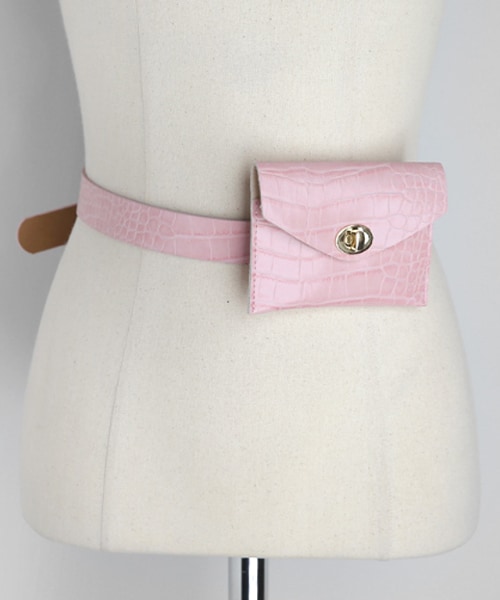 DHOLIC（ディーホリック）の「2WAYクロコスキン調ウエストポーチ（ボディバッグ/ウエストポーチ・レディース・ブルー/ピンク/ブラウン/ブラック/ベージュ・FREE）」の5枚目の写真