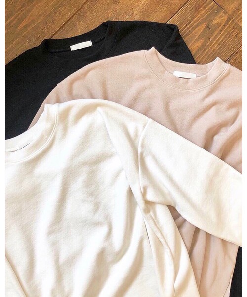 chocomee（チョコミー）の「スリットニットソートップス（Tシャツ/カットソー・レディース・ホワイト/ブラック/ベージュ・FREE）」の2枚目の写真