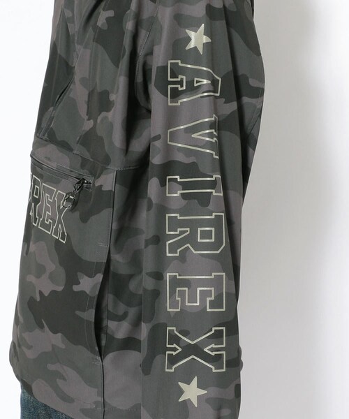 AVIREX（アヴィレックス）の「リフレクティブ ロゴ ストレッチ アノラック/REFLECTIVE LOGO STRETCH ANORAK（ジャケット/アウター・メンズ・WHITE/BLUE/GREY/CAMO・M, L, XL, XXL）」の6枚目の写真