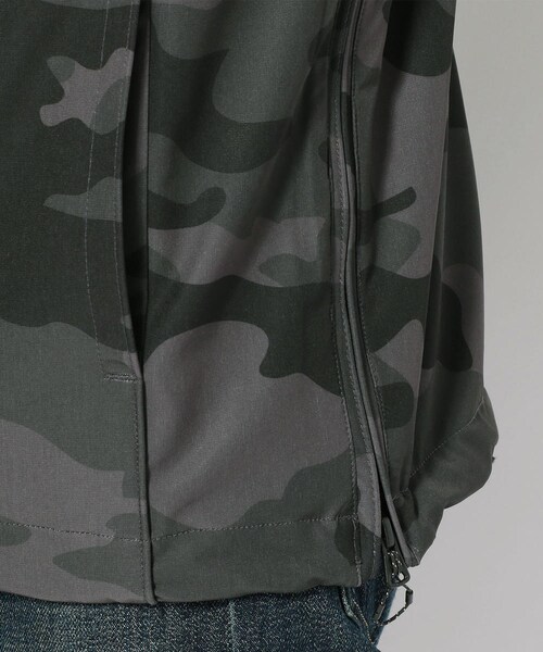 AVIREX（アヴィレックス）の「リフレクティブ ロゴ ストレッチ アノラック/REFLECTIVE LOGO STRETCH ANORAK（ジャケット/アウター・メンズ・WHITE/BLUE/GREY/CAMO・M, L, XL, XXL）」の8枚目の写真