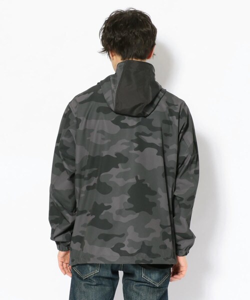 AVIREX（アヴィレックス）の「リフレクティブ ロゴ ストレッチ アノラック/REFLECTIVE LOGO STRETCH ANORAK（ジャケット/アウター・メンズ・WHITE/BLUE/GREY/CAMO・M, L, XL, XXL）」の3枚目の写真