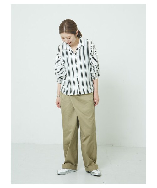 GARAGE OF GOOD CLOTHING（ガレージオブグッドクロージング）の「ストライプ開襟袖タックブラウス（トップス・ストライプ・F）」の2枚目の写真
