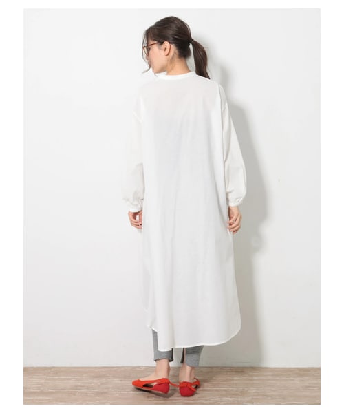 earth music&ecology(アースミュージックアンドエコロジー)の「・バンドカラーフレアシャツワンピース(ワンピース/ドレス・オフホワイト/グレーベージュ/ストライプ・F)」の4枚目の写真