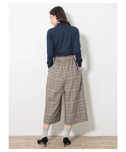 earth music&ecology（アースミュージックアンドエコロジー）の「・あったかツイルスカーチョ（パンツ・ベージュ/モカ/ダークネイビー/チェックネイビー/チェックベージュ/チェックブラック・F）」の15枚目の写真