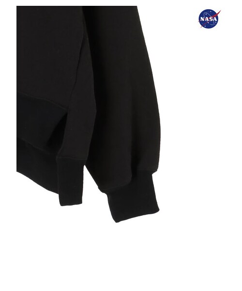 E hyphen world gallery（イーハイフンワールドギャラリー）の「NASA SWEAT（トップス・オフホワイト/ブラック・F）」の6枚目の写真