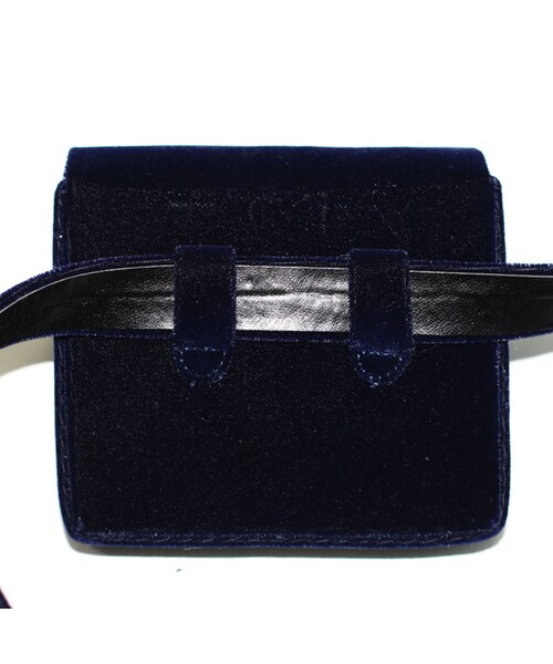 202FACTORY（202ファクトリー）の「VELVET MINI BELTED BAG（バッグ・レディース・その他・BAG : 12.5cm x 10.5cm x 2.5cm/BELT: 89cm x2.5cm）」の2枚目の写真