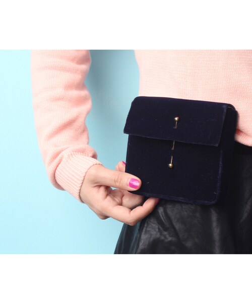 202FACTORY（202ファクトリー）の「VELVET MINI BELTED BAG（バッグ・レディース・その他・BAG : 12.5cm x 10.5cm x 2.5cm/BELT: 89cm x2.5cm）」の7枚目の写真