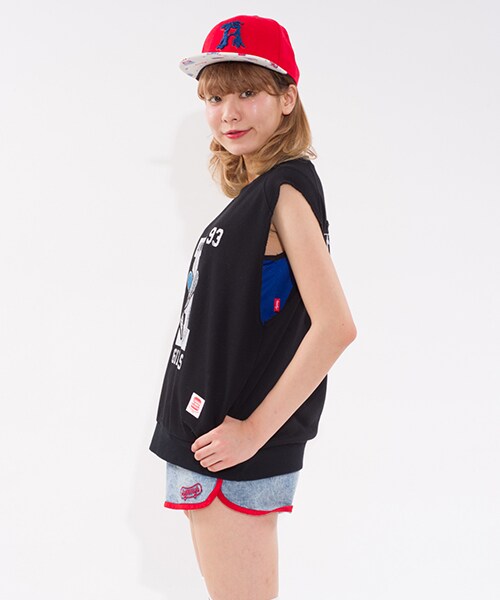 Aymmy in the batty girls(エイミーインザバッティーガール)の「BAD CLUB SWEAT(トップス・レディース・レッド/グリーン/ブラック・M)」の3枚目の写真