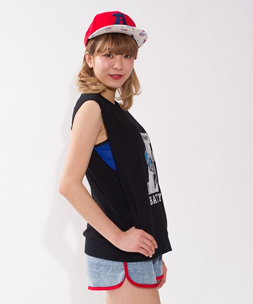 Aymmy in the batty girls(エイミーインザバッティーガール)の「BAD CLUB SWEAT(トップス・レディース・レッド/グリーン/ブラック・M)」の4枚目の写真