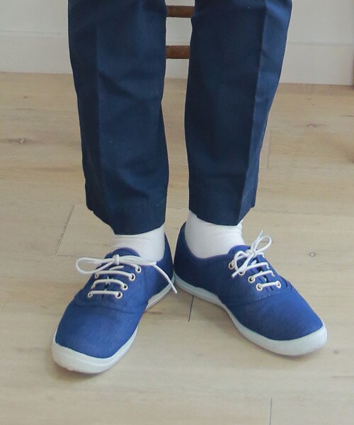 LOWRYS FARM（ローリーズファーム）の「オックスフォードスニーカー（シューズ・レディース・ホワイト×キャンバス/ホワイト×レース/ブラック×レース/ネイビー×キャンバス・Ｓ/Ｍ/Ｌ）」の4枚目の写真
