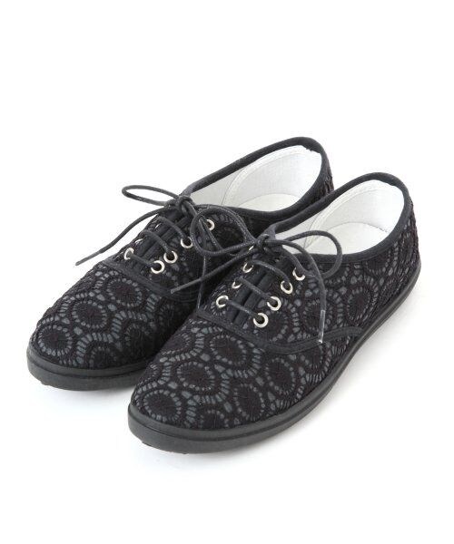 LOWRYS FARM（ローリーズファーム）の「オックスフォードスニーカー（シューズ・レディース・ホワイト×キャンバス/ホワイト×レース/ブラック×レース/ネイビー×キャンバス・Ｓ/Ｍ/Ｌ）」の5枚目の写真