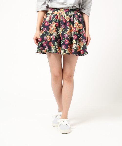 LEPSIM（レプシィム）の「プリントサーキュラーキュロット（パンツ・レディース・エスニック/ピンク（オオナバガラ）/タショクフラワー・FREE SIZE）」の3枚目の写真