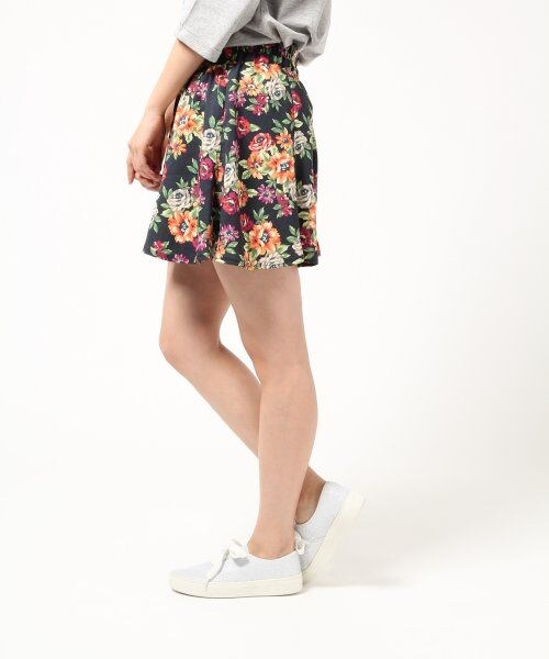 LEPSIM（レプシィム）の「プリントサーキュラーキュロット（パンツ・レディース・エスニック/ピンク（オオナバガラ）/タショクフラワー・FREE SIZE）」の4枚目の写真