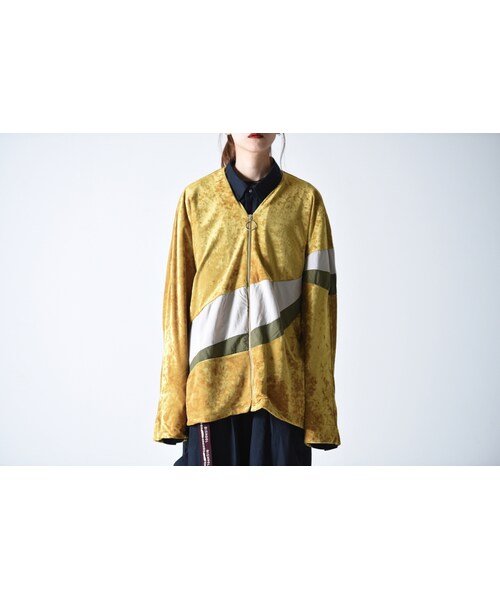 Edwina Horl（エドウィナホール）の「Edwina Horl クラッシュベロアジップドルマンジャージー（その他アウター・レディース・ブルー/グレー/イエロー・M）」の3枚目の写真