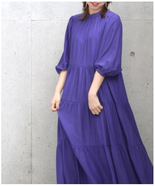 w closet（ダブルクローゼット）の「しぼり加工サテンパフスリーブティアードワンピース（ワンピース/ドレス・レディース・モカ/ブルー/Dカーキ・FREE）」の15枚目の写真