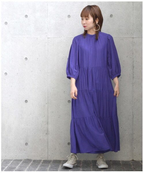 w closet（ダブルクローゼット）の「しぼり加工サテンパフスリーブティアードワンピース（ワンピース/ドレス・レディース・モカ/ブルー/Dカーキ・FREE）」の11枚目の写真