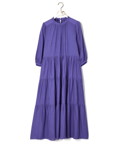 w closet（ダブルクローゼット）の「しぼり加工サテンパフスリーブティアードワンピース（ワンピース/ドレス・レディース・モカ/ブルー/Dカーキ・FREE）」の3枚目の写真