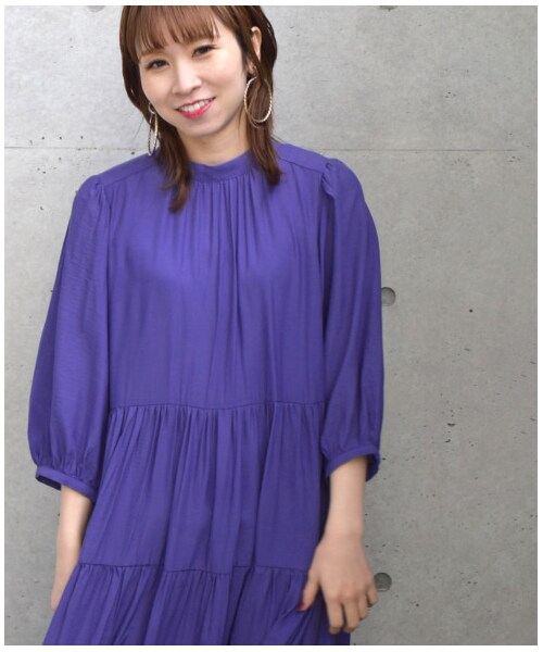 w closet（ダブルクローゼット）の「しぼり加工サテンパフスリーブティアードワンピース（ワンピース/ドレス・レディース・モカ/ブルー/Dカーキ・FREE）」の14枚目の写真