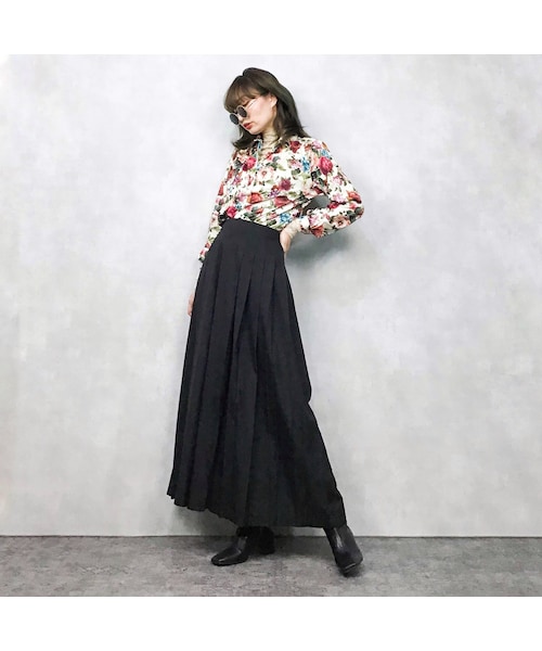 USED（ユーズド）の「Multi flower shirt（シャツ/ブラウス・レディース・その他）」の2枚目の写真