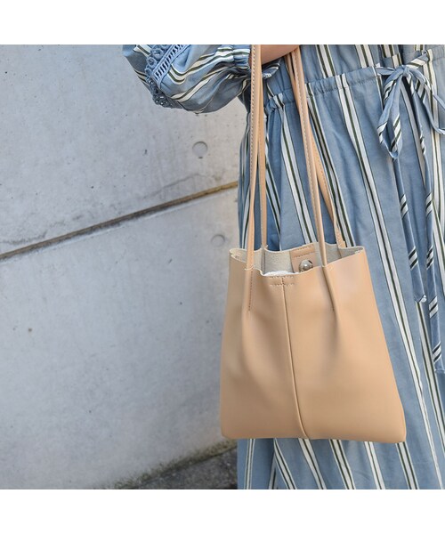 no brand(ノーブランド)の「巾着ショルダーBAG(ハンドバッグ・レディース・その他)」の1枚目の写真