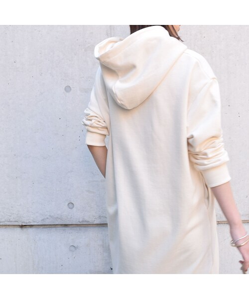 no brand（ノーブランド）の「[ RE-ARRIVAL ]フーディフリルスウェットロングOP（ワンピース・レディース・その他）」の6枚目の写真