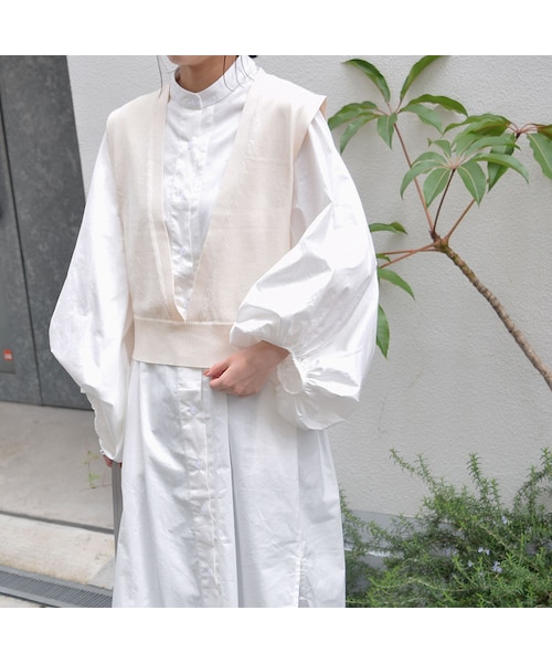 no brand（ノーブランド）の「Vラインコットンサマーニットベスト（ベスト・レディース・その他）」の2枚目の写真