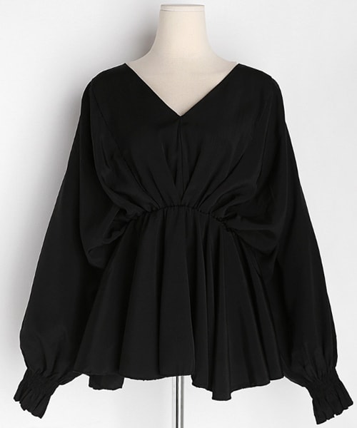 DHOLIC（ディーホリック）の「Vネックギャザーフレアブラウス（シャツ/ブラウス・レディース・ベージュ/ブラック・FREE）」の2枚目の写真