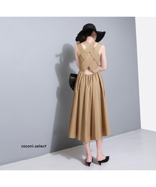 no brand(ノーブランド)の「CO165: 後ろ姿が♡膝丈ワンピース(ワンピース・レディース・その他)」の4枚目の写真