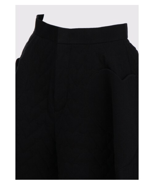 G.V.G.V.（ジーヴィージーヴィー）の「HEART QUILTED FLARE SHORTS（パンツ・レディース・BLACK/RED・36）」の5枚目の写真