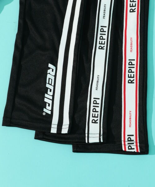 repipi armario（レピピ アルマリオ）の「サイドラインカットレギンス3（パンツ・ブラック(ライン)/ブラック(ロゴ)/レッド(ロゴ)）」の13枚目の写真