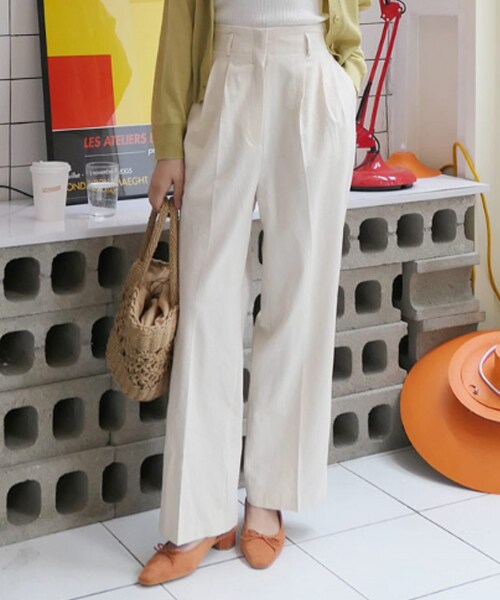 DHOLIC(ディーホリック)の「タックバックゴムハイウエストパンツ(その他パンツ・レディース・ベージュ/その他・FREE)」の2枚目の写真