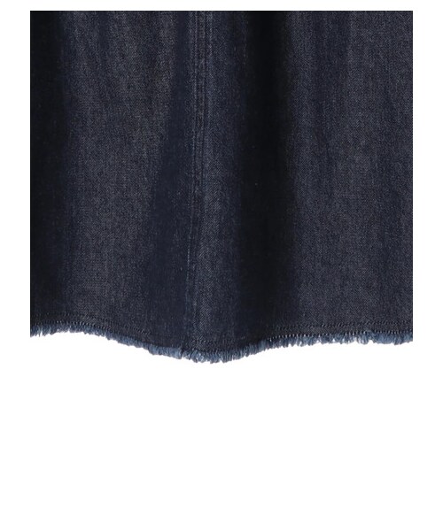 YECCA VECCA(イェッカヴェッカ)の「麻混カットオフロングフレアデニムスカート(スカート・インディゴ/ライトインディゴ・F)」の8枚目の写真
