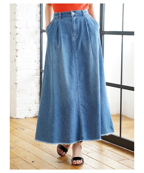 YECCA VECCA(イェッカヴェッカ)の「麻混カットオフロングフレアデニムスカート(スカート・インディゴ/ライトインディゴ・F)」の1枚目の写真