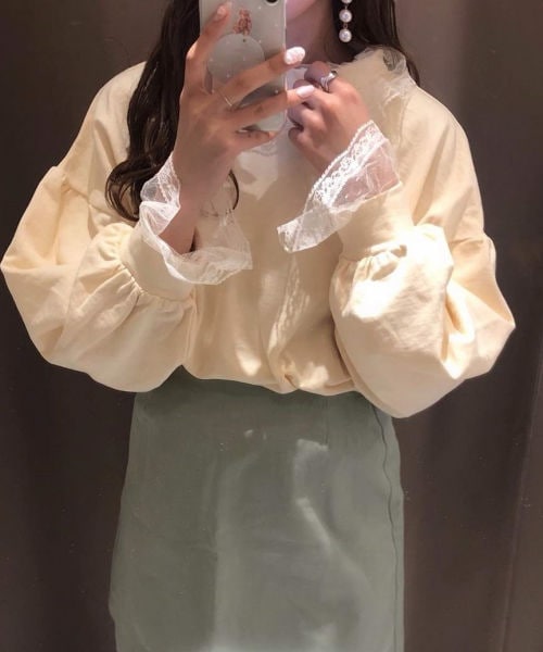 【未使用品】 Flower Large Scarf アイボリー おねコラボ 未使用品】 Flower Large Scarf アイボリー おねコラボ
