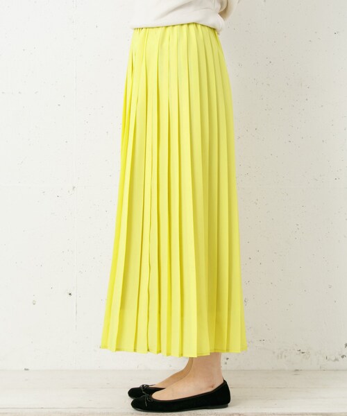 URBAN RESEARCH Sonny Label(アーバンリサーチサニーレーベル)の「プリーツロングスカート(スカート・レディース・オフ/ネイビー/イエロー・FREE)」の15枚目の写真