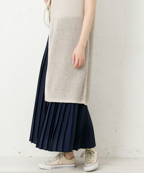 URBAN RESEARCH Sonny Label(アーバンリサーチサニーレーベル)の「プリーツロングスカート(スカート・レディース・オフ/ネイビー/イエロー・FREE)」の11枚目の写真