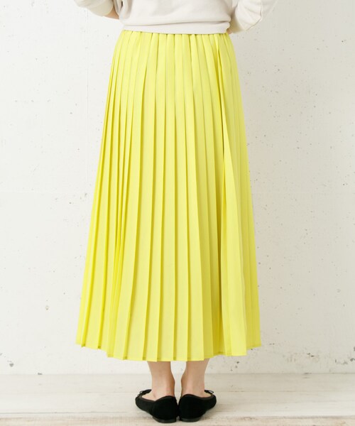 URBAN RESEARCH Sonny Label(アーバンリサーチサニーレーベル)の「プリーツロングスカート(スカート・レディース・オフ/ネイビー/イエロー・FREE)」の16枚目の写真