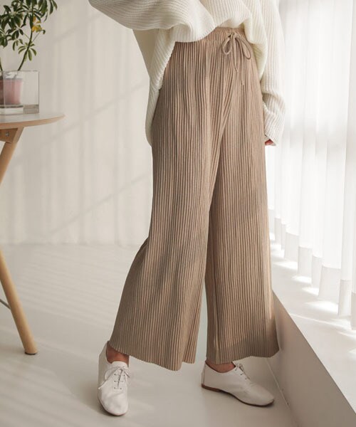 DHOLIC（ディーホリック）の「ドローストリングプリーツワイドパンツ（その他パンツ・レディース・ホワイト/ベージュ/ブラック・FREE）」の3枚目の写真