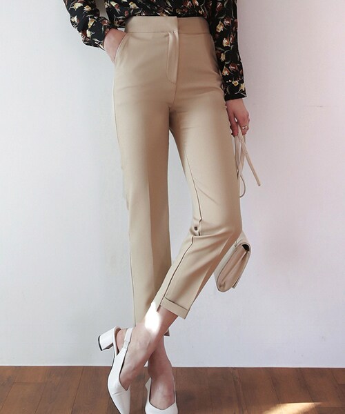 DHOLIC（ディーホリック）の「アンバランスロールアップスラックス（スラックス・レディース・その他/ブラック/ベージュ・S/M/L）」の3枚目の写真