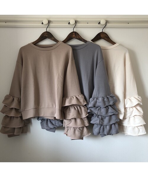 copine（コピン）の「再入荷！くすみカラー！ボリュームフリル袖トレーナー(3color)【クリックポスト対象商品】（スウェット・レディース・その他）」の13枚目の写真