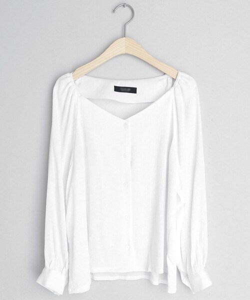 DHOLIC（ディーホリック）の「ショルダーゴムVネックボタンブラウス（シャツ/ブラウス・レディース・パープル/ブラック/ホワイト・FREE）」の2枚目の写真