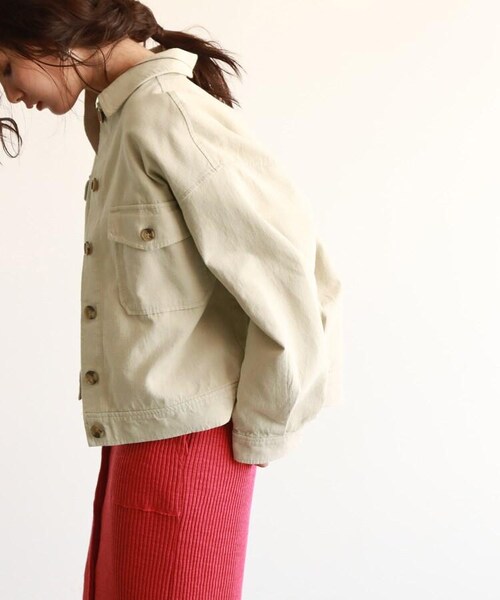 OZOC(オゾック)の「サマーコールビッグシルエットジャケット(ジャケット/アウター・レディース・カーキ(027)/ベージュ(052)・38(M)/40(L))」の4枚目の写真