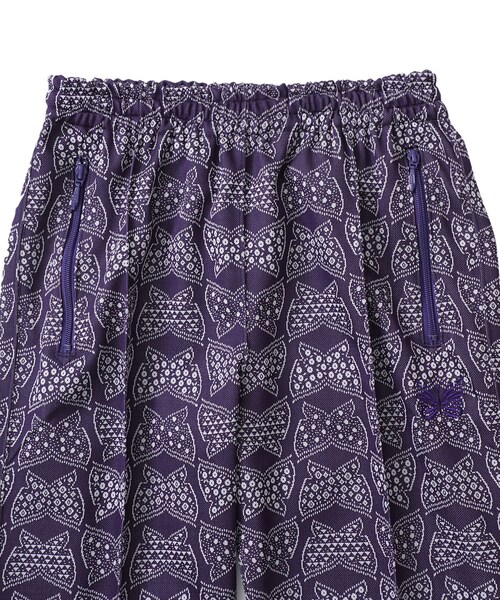 Needles（ニードルス）の「トラックパンツ（パンツ・メンズ・RED/PPL・XS/S/M/MODEL:177cm SIZE:M）」の2枚目の写真