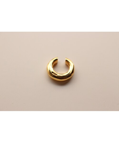 Handmade（ハンドメイド）の「big ear cuf  　gold（ピアス（片耳用）・レディース・その他）」の2枚目の写真