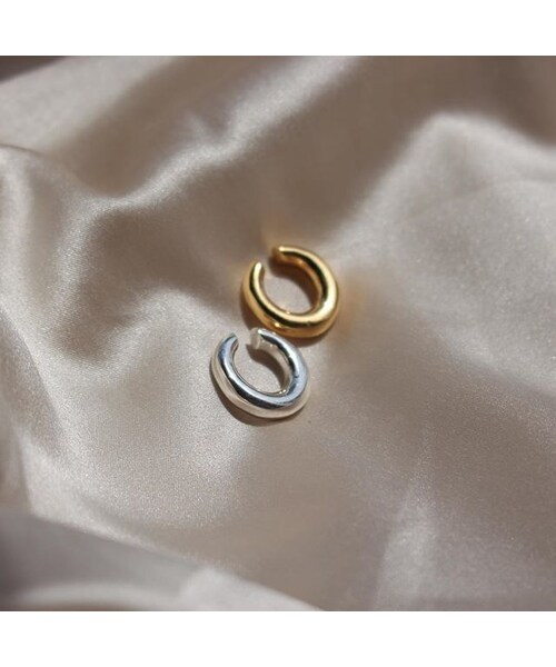 Handmade（ハンドメイド）の「big ear cuf  　silver（ピアス（片耳用）・レディース・その他）」の3枚目の写真