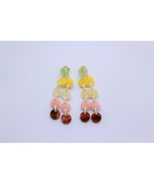 Handmade(ハンドメイド)の「9 series pierce mulchcolor(ピアス(両耳用)・レディース・その他)」の1枚目の写真