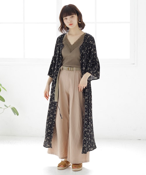 Crisp（クリスプ）の「フォールフラワーワンピース（ワンピース・レディース・アイボリー/ピンク/ブラック・FREE）」の2枚目の写真