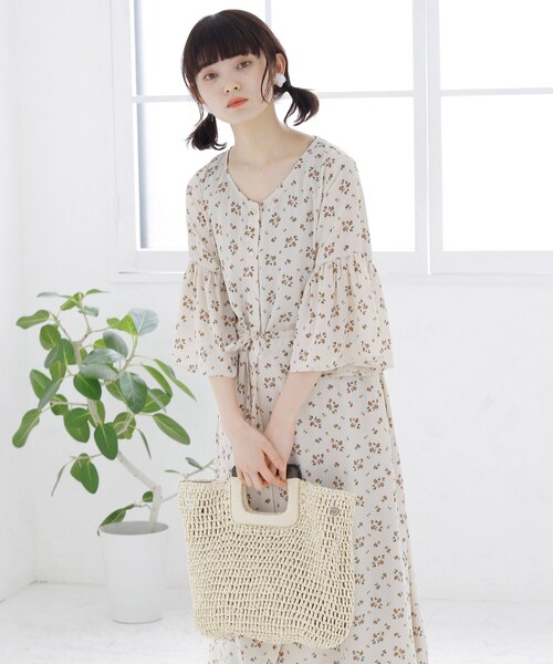 Crisp（クリスプ）の「フォールフラワーワンピース（ワンピース・レディース・アイボリー/ピンク/ブラック・FREE）」の4枚目の写真